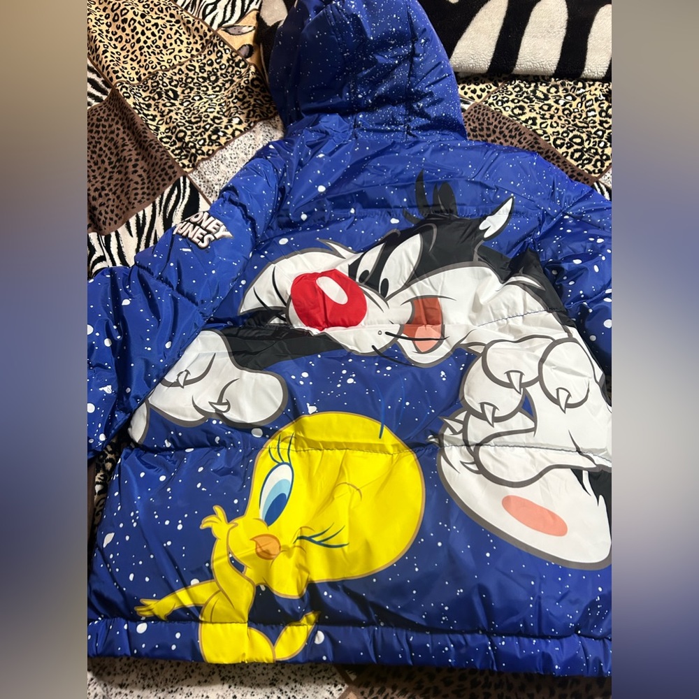 looney tunes members only jacket - Picture 3 of 4